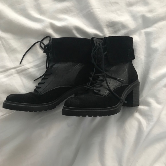 Kenneth Cole Reaction Booties - Picture 1 of 6